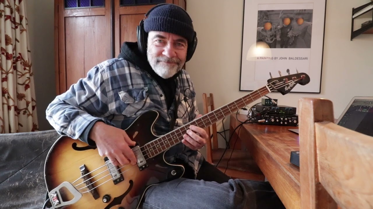 Unraveling the sound of John McVie on Angel