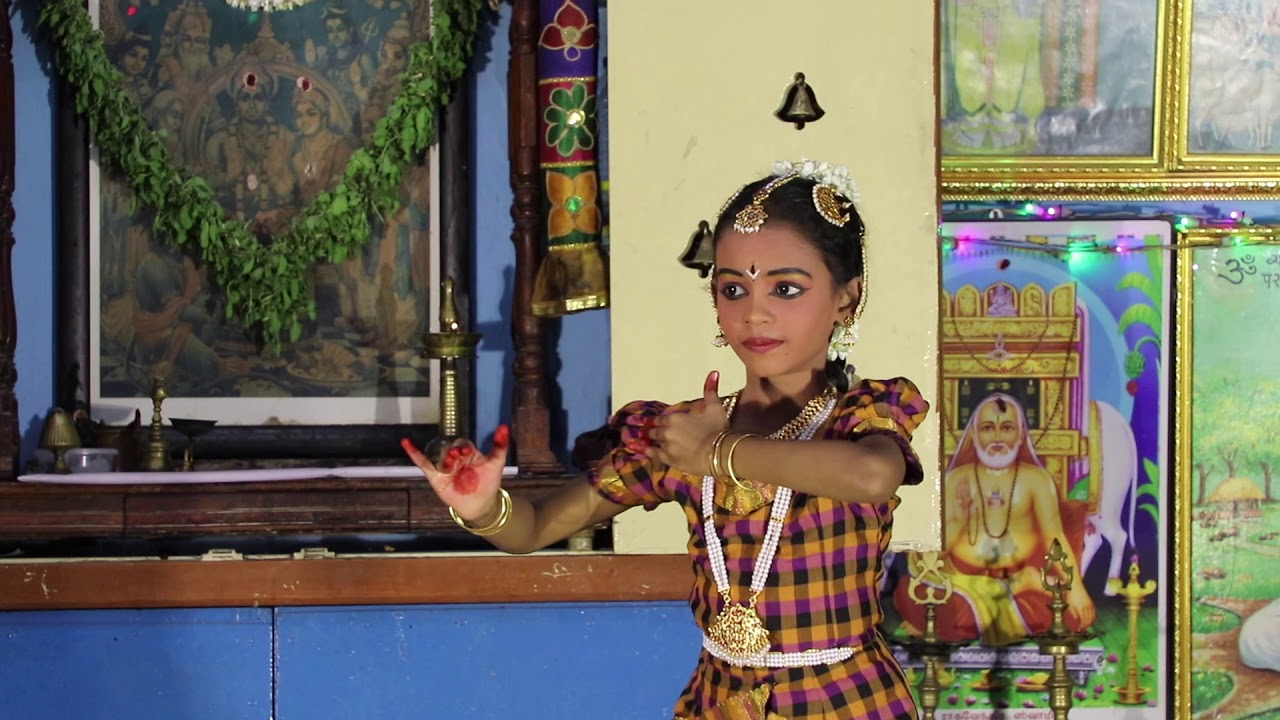 Devaki Vasudevan petra  Natya Utsav 2