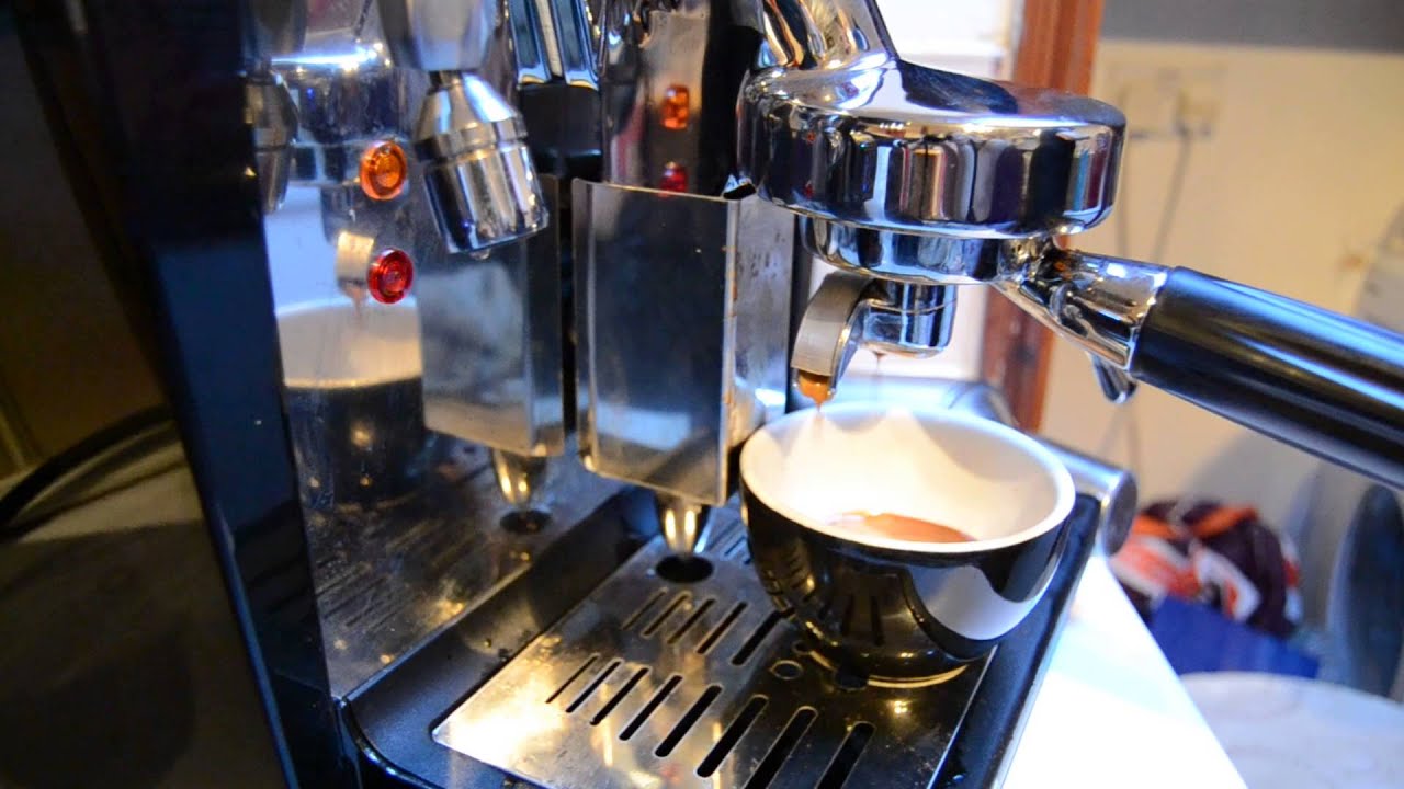 Flat white on my fabulous fracino cherub:))