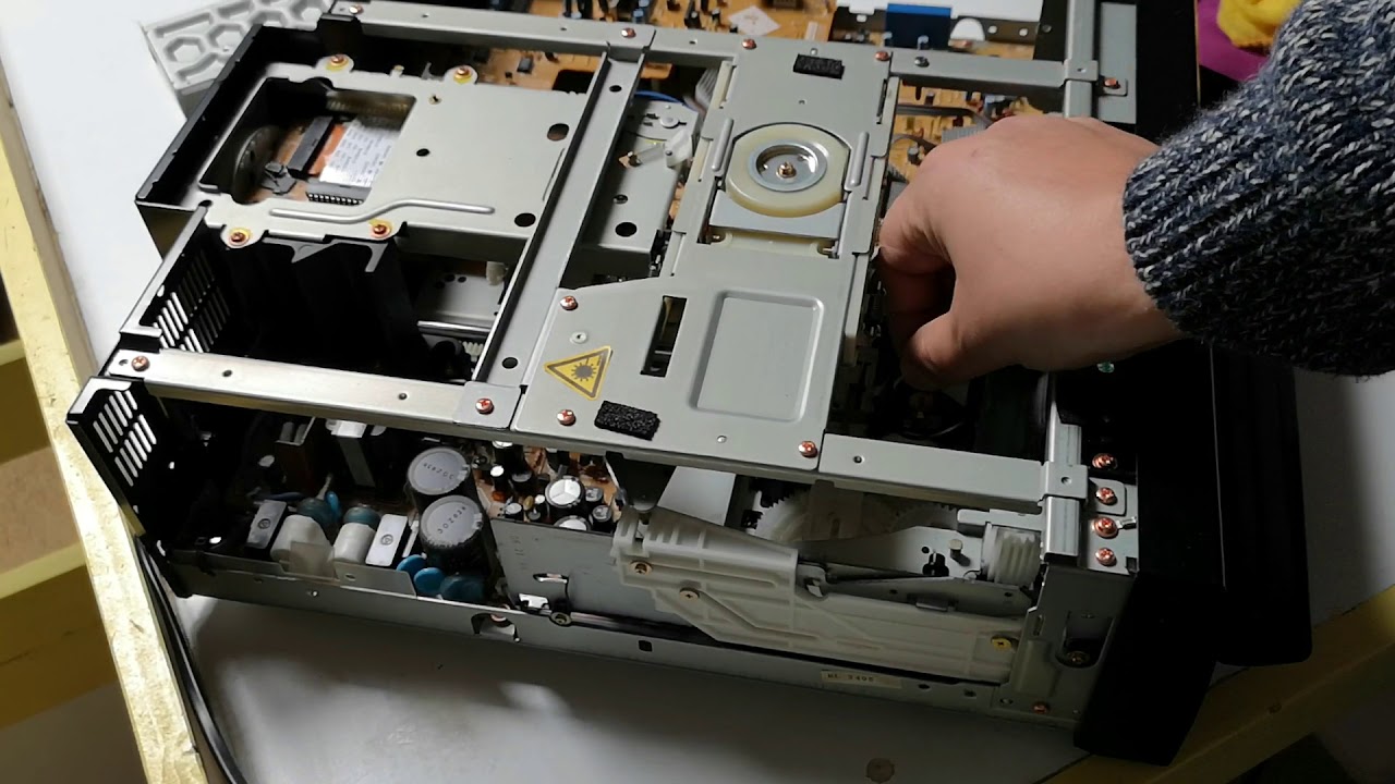 Servicing a 1993 Pioneer CLD 2850 Laserdisc Player