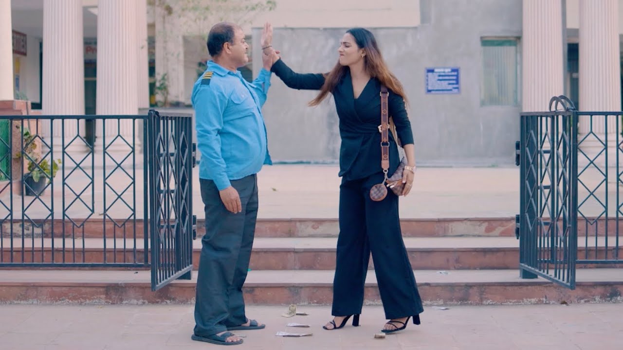 Guard Ne Paise Muh Par Mare || Rinki Mishra
