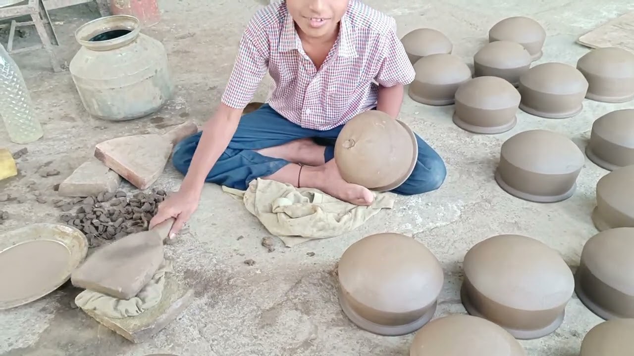 కుమ్మరి రవి నాచురల్ మట్టి పాత్రలు తయారీ