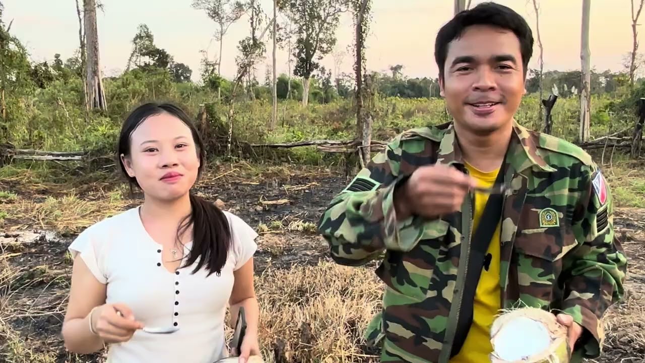 28 มกราคม 2569 หนุ่มไทย ช่วยสาวลาว ขุดมันต้น เพื่อหาเงิน เติมน้ำมันรถ กลับบ้าน#มันคนเดินทาง 