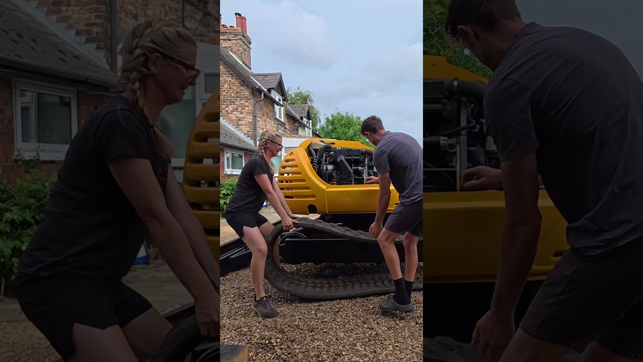 With a bit of love and lot of elbow grease she&rsquo;s back in business! #excavator #restoration #jcb