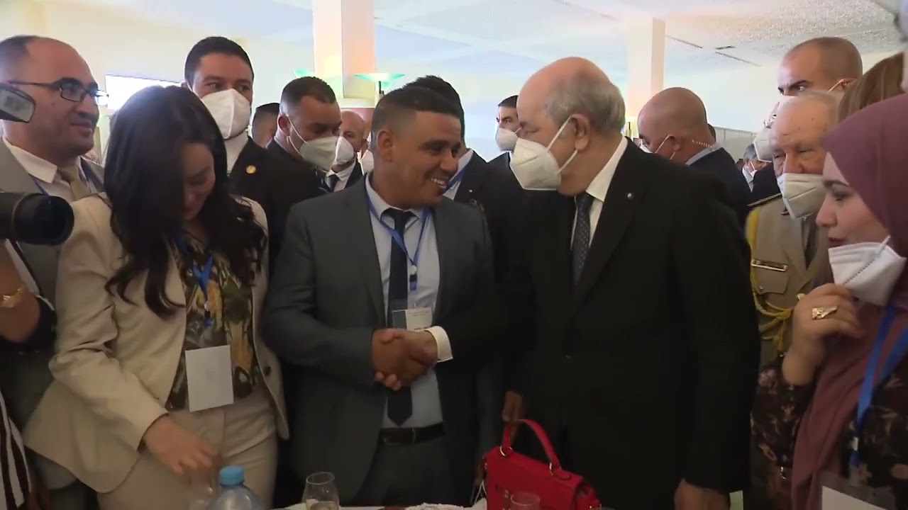 الرئيس تبون يلتقي أعضاء المجلس الأعلى للشباب خلال مأدبة غداء ويتفاعل مع آرائهم