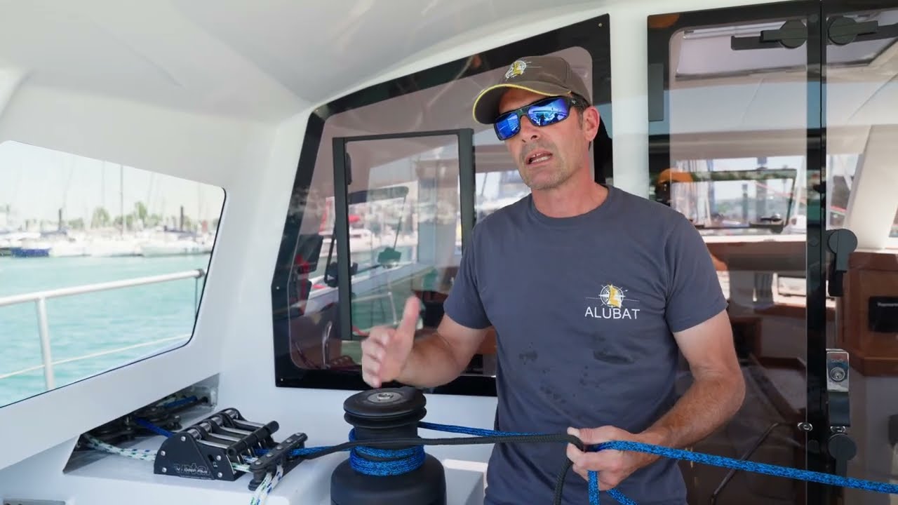 OVNI 490 : Explication du syst&egrave;me de r&eacute;glage de la GV / OVNI 490: Mainsail Trimming System Explained