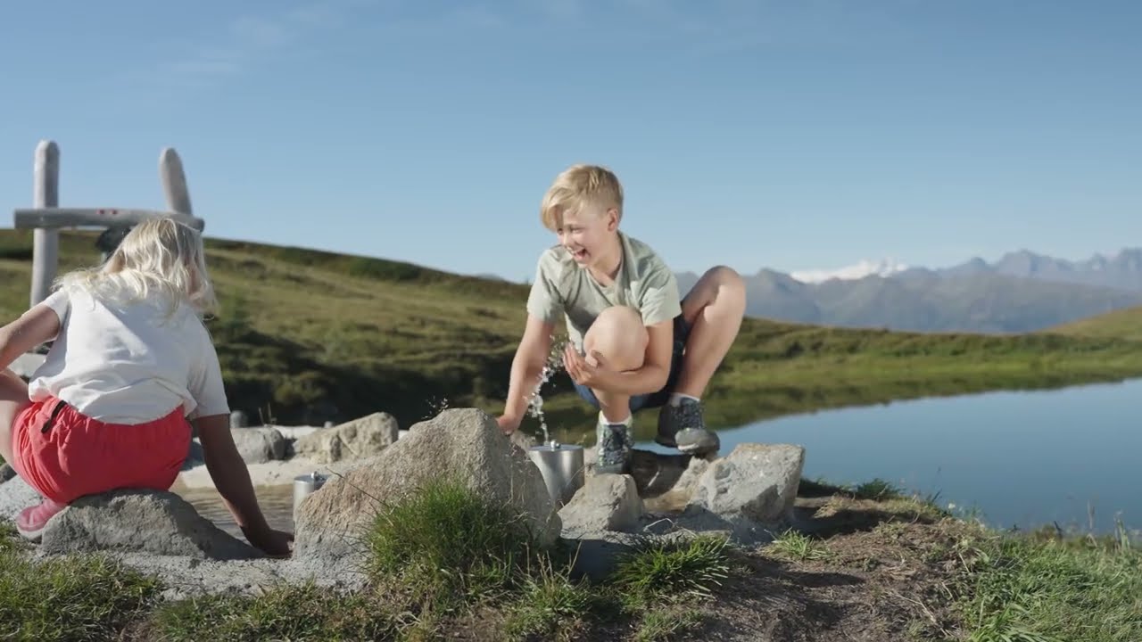 Bergwiesenabenteuer auf der Kindermeile am Golzentipp | Almfamilyhotel Scherer