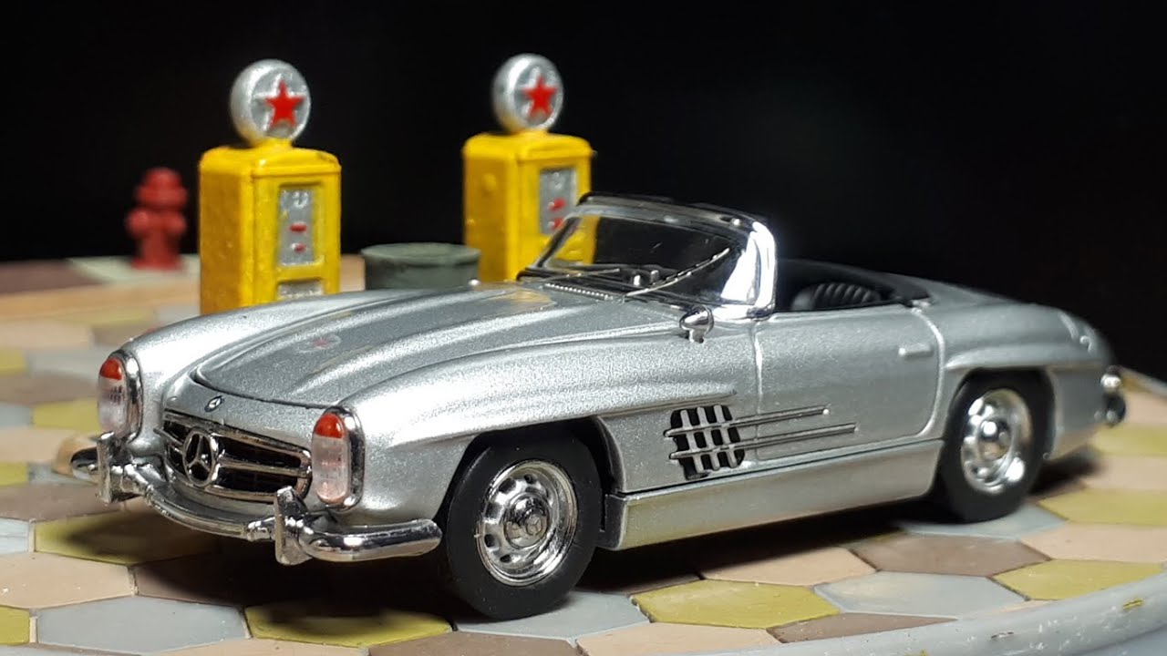 1/64 Mercedes Benz 300SL roadster by GFCC diecast