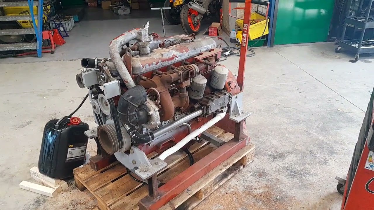 Iveco 8060 engine