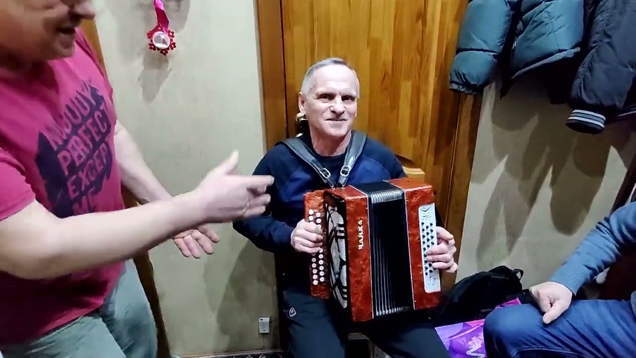 Заброшенная Гармонь из курятника Чайка дает жару !  2 тест драйв после ремонта и настройки и музыкал