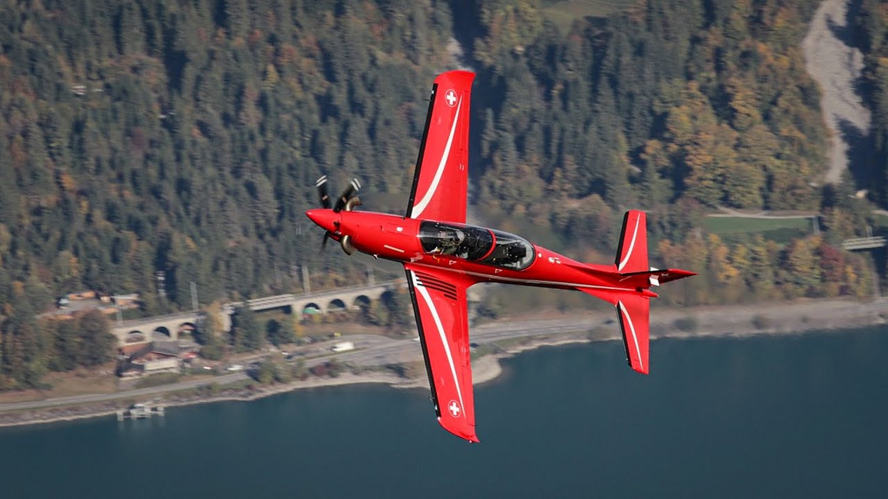 Pilatus PC-21 Turboprop - Thrilling Sound and Performance [4K]