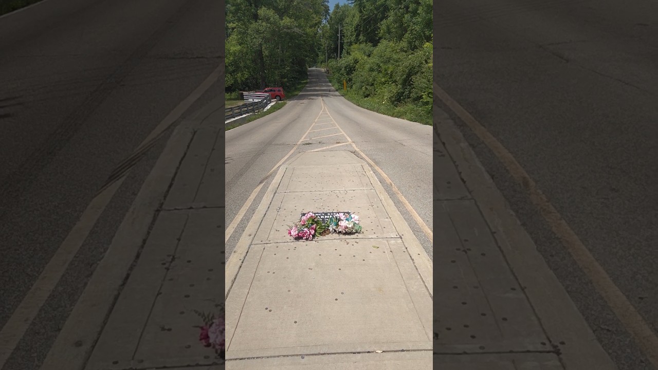 Grave in the middle of the road Franklin Indiana