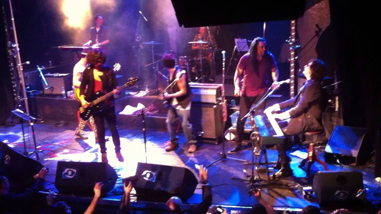 Beast of Burden - Bernard Fowler - Charly García