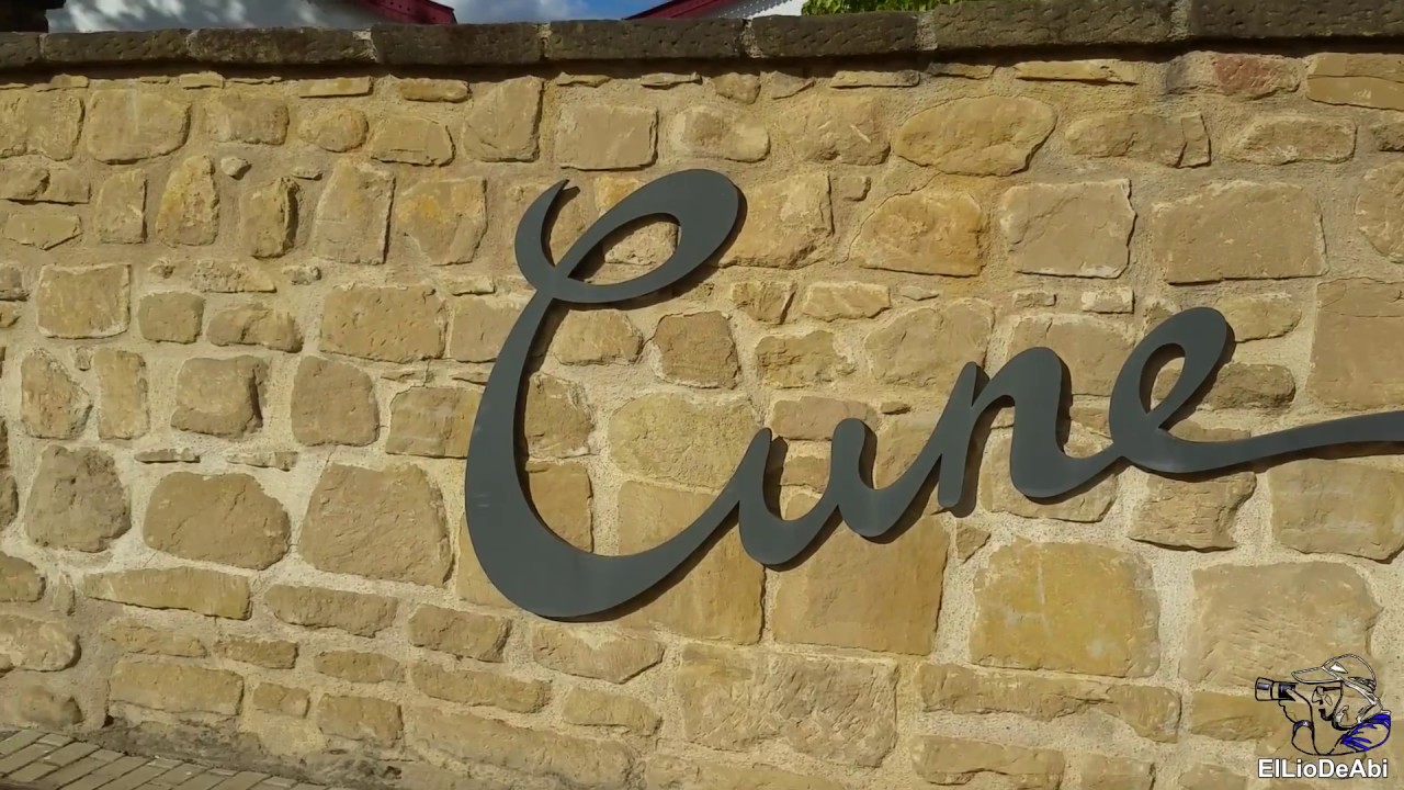 Bodegas C V N E
