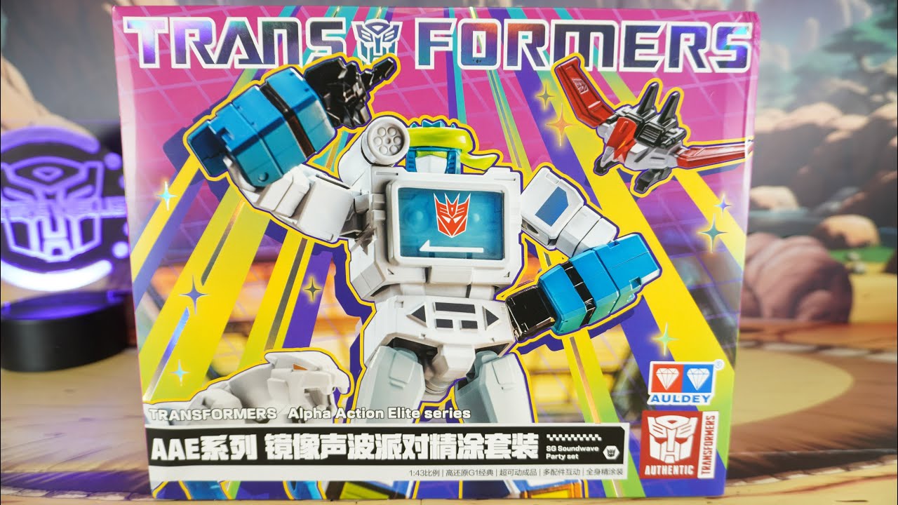 Unboxing: Auldey Transformers AAE-S Shattered Glass Soundwave