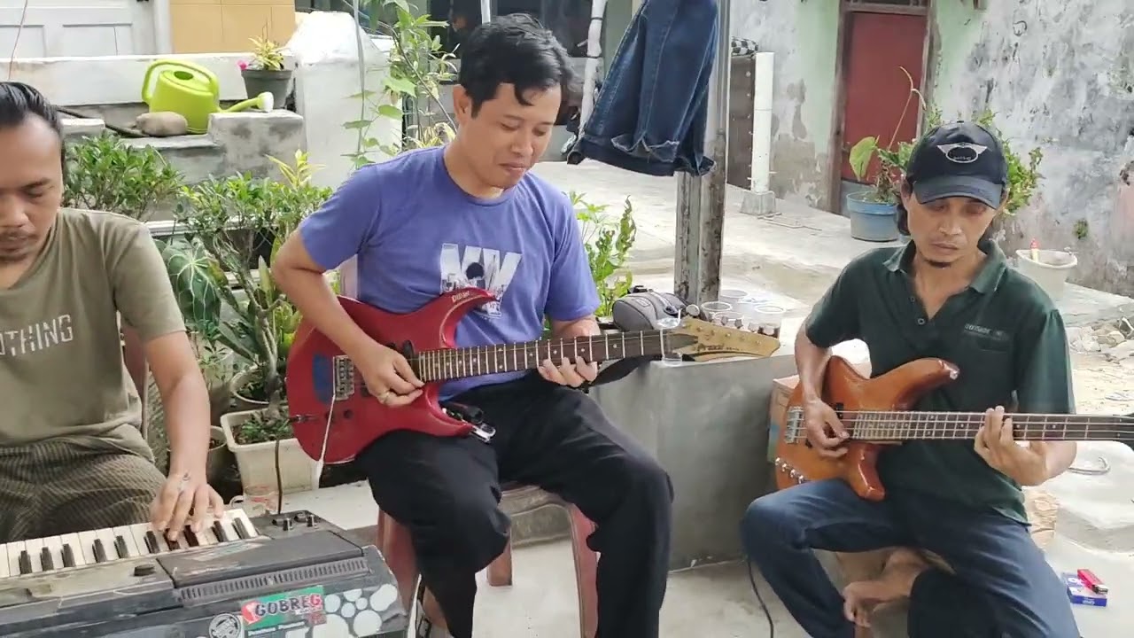 Air Mata Darah - Cipt H. Rhoma Irama ( Erista Group Edisi Latihan)