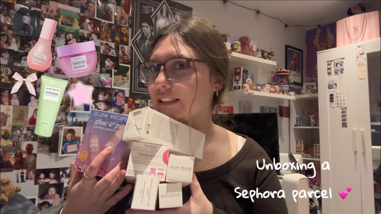 Unboxing a Sephora parcel