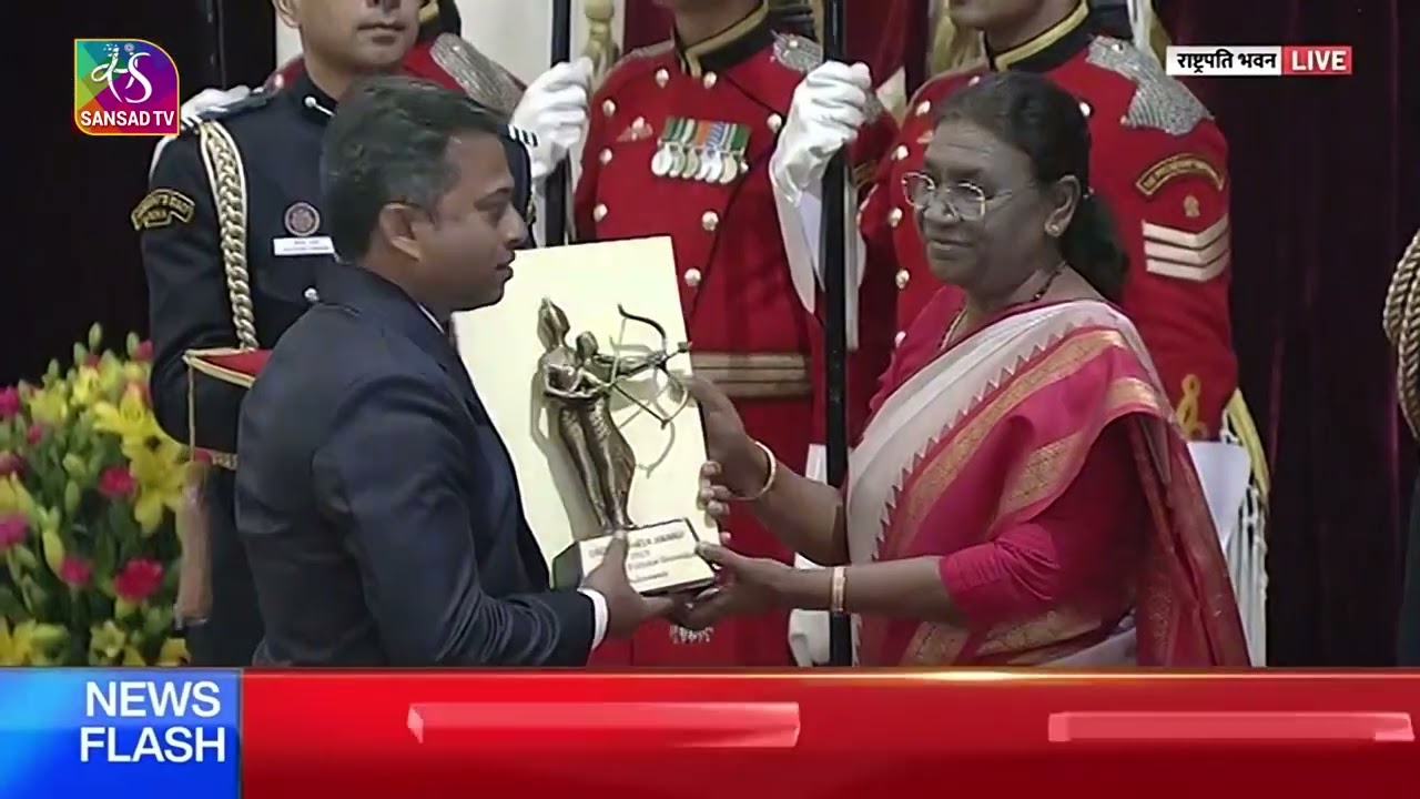 President Droupadi Murmu presents National Sports  Awards 2023 at Rashtrapati Bhavan
