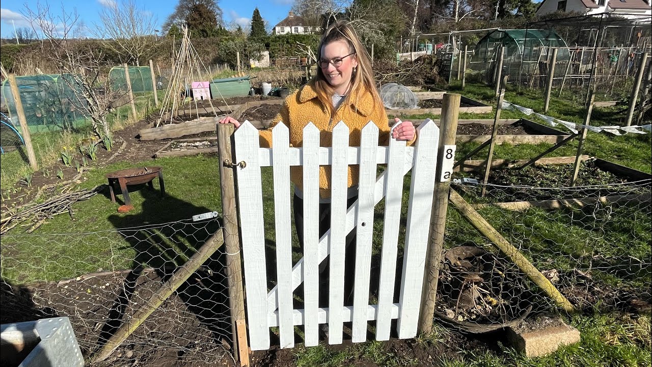 February 2026 Gate fairy 🧚‍♀️ & getting muddy