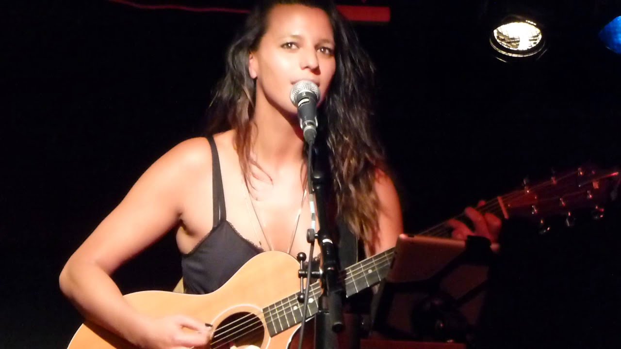 Aude Henneville - Ho Hey (Bruxelles 09/05/2014)