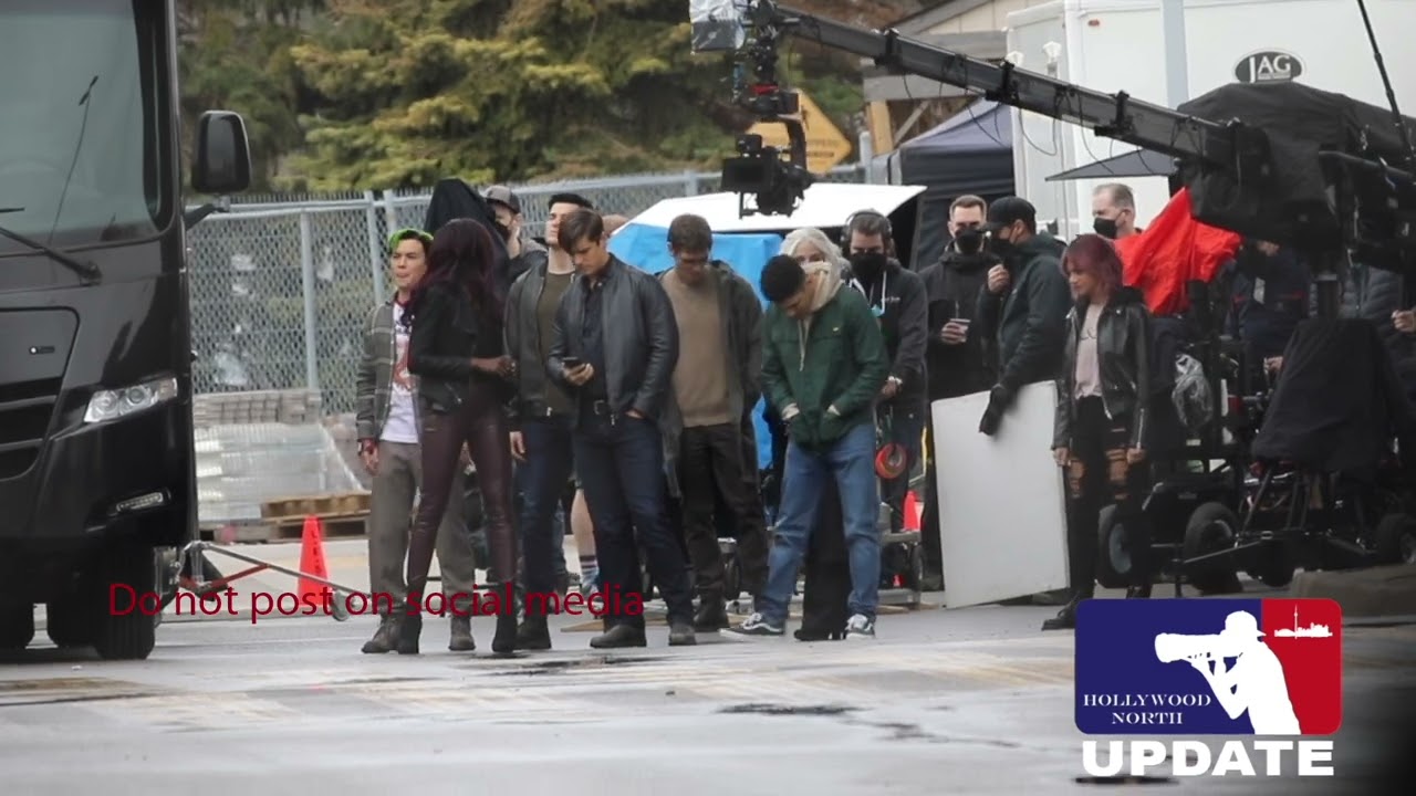 Joseph Morgan, Brenton Thwaites, Anna Diop and other Titans cast filming in Toronto. 2022