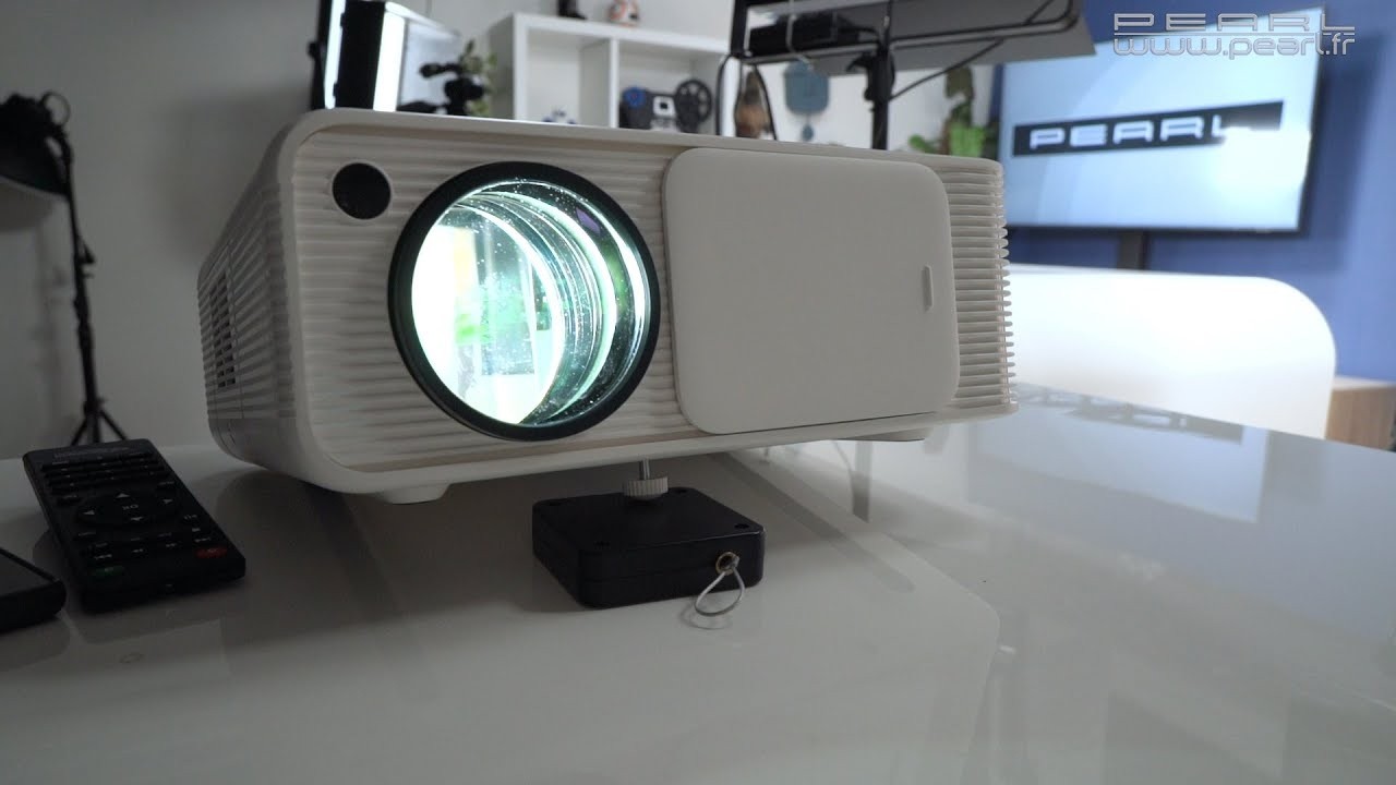 Comment connecter un smartphone sur un vidéo-projecteur ?  [PEARLTV.FR]