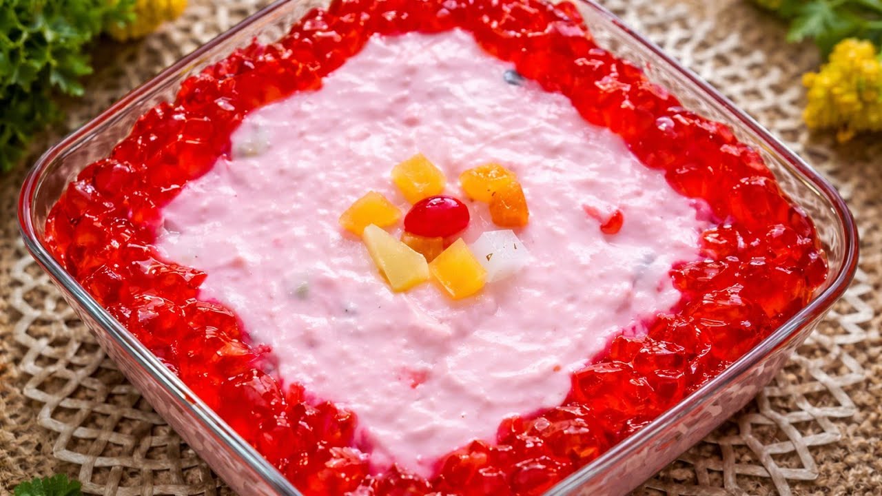 Strawberry Creamy Delight | Strawberry Cream dessert Recipe 