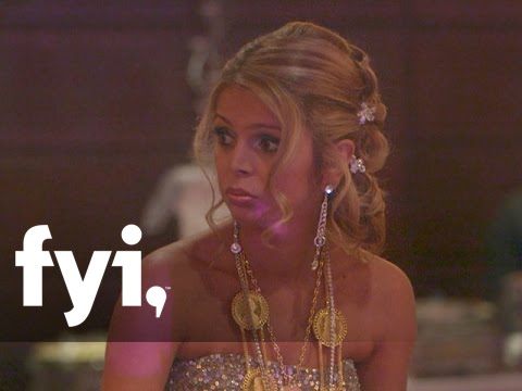 Arranged: Christian's Wedding Guests are Late (S1, E1) | Home.Made.Nation