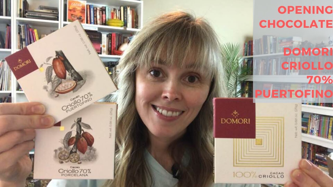 Opening Domori 70%Criollo Puertofino Dark Chocolate Bar