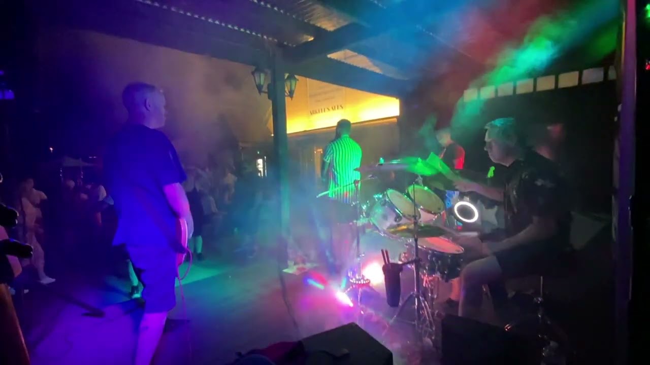 Sonic Alert at the New Inn Stratton, Swindon - bits n pieces