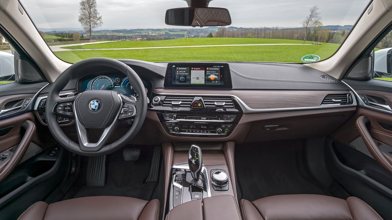 2017 BMW 530e iPerformance - Interior