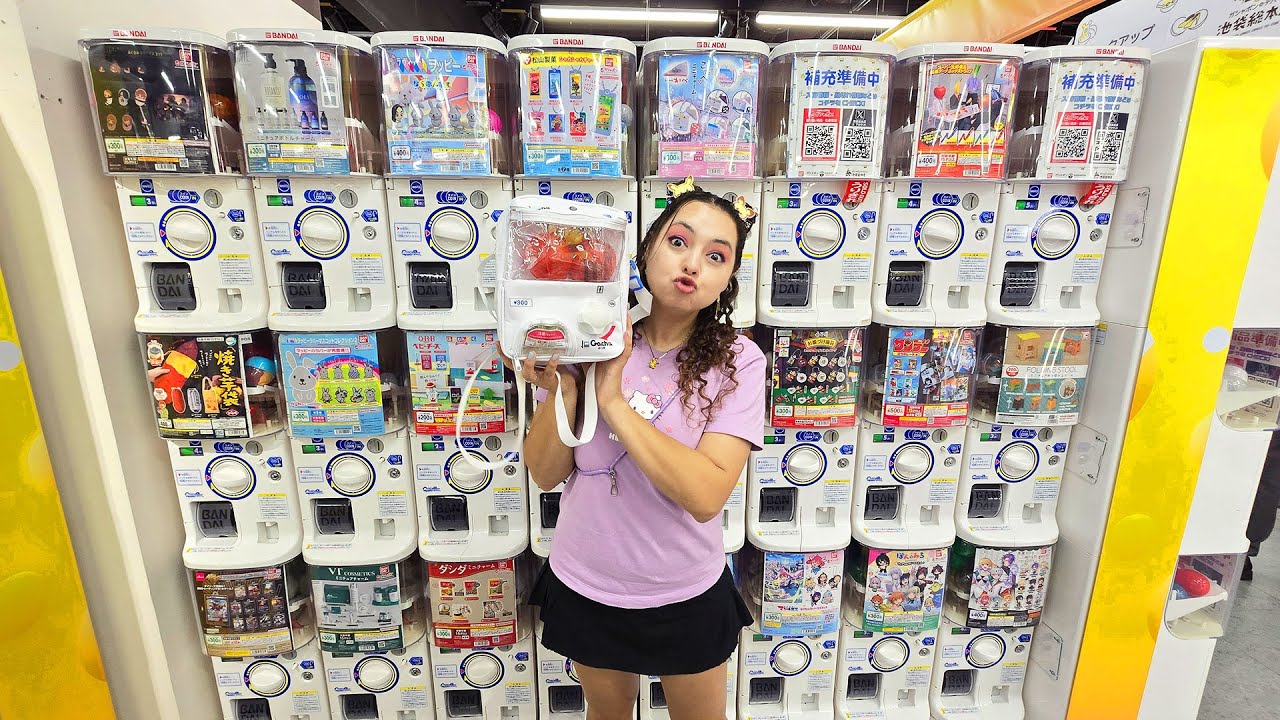 I filled my gashapon bag at the World's LARGEST Gashapon store in Japan! 
