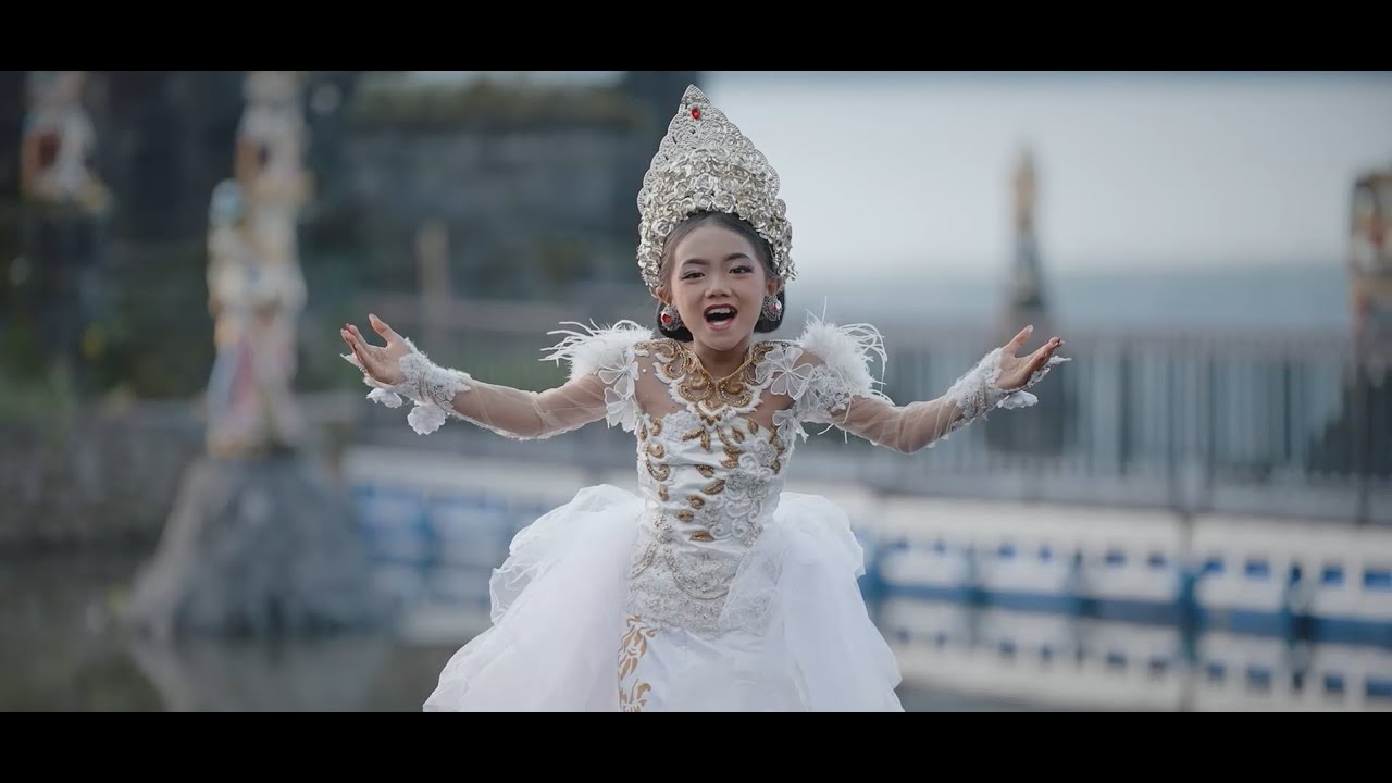 HYANG DEWI LAKSMI - AMELIA