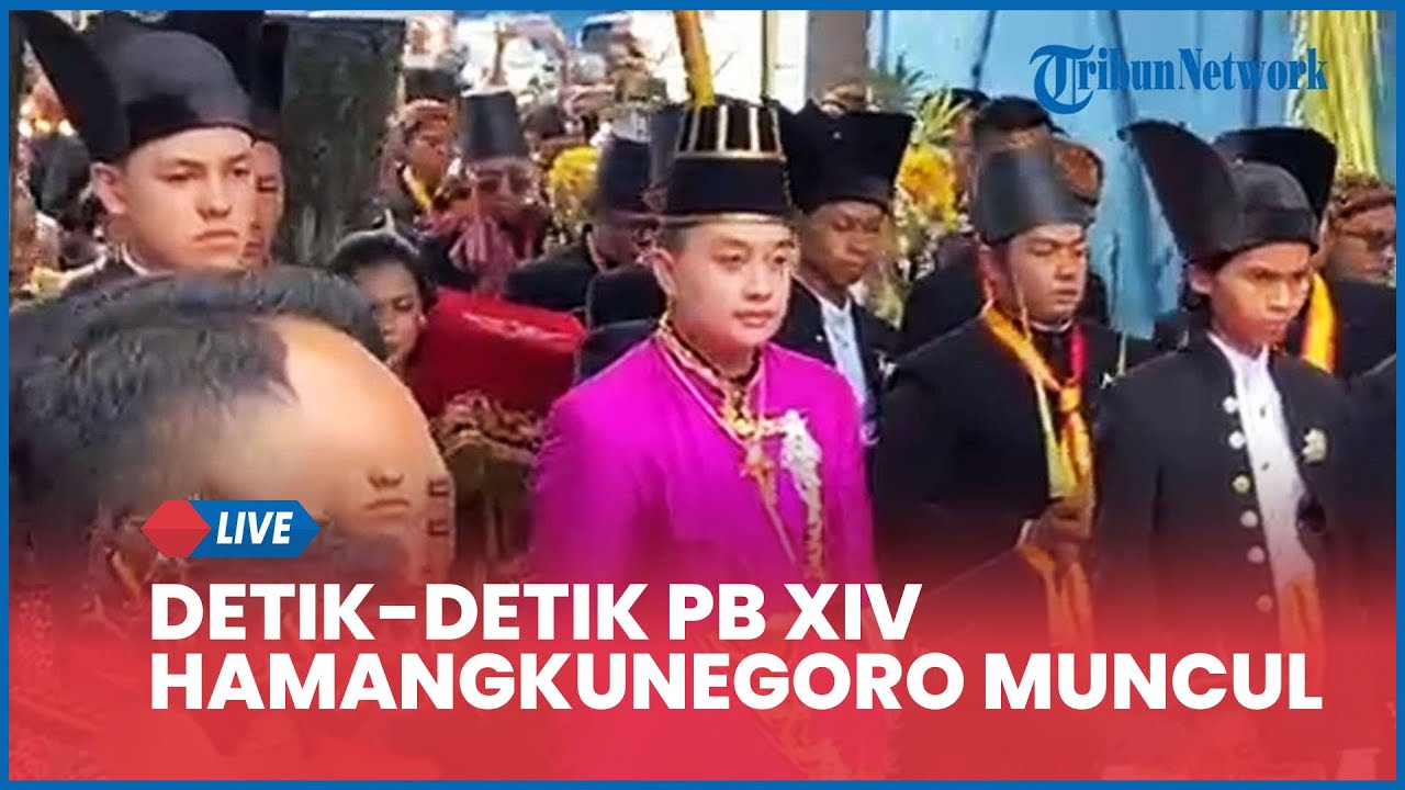 Detik-Detik PB XIV Hamangkunegoro Muncul Keluar Keraton Solo usai Naik Tahta dalam Proses Jumenengan