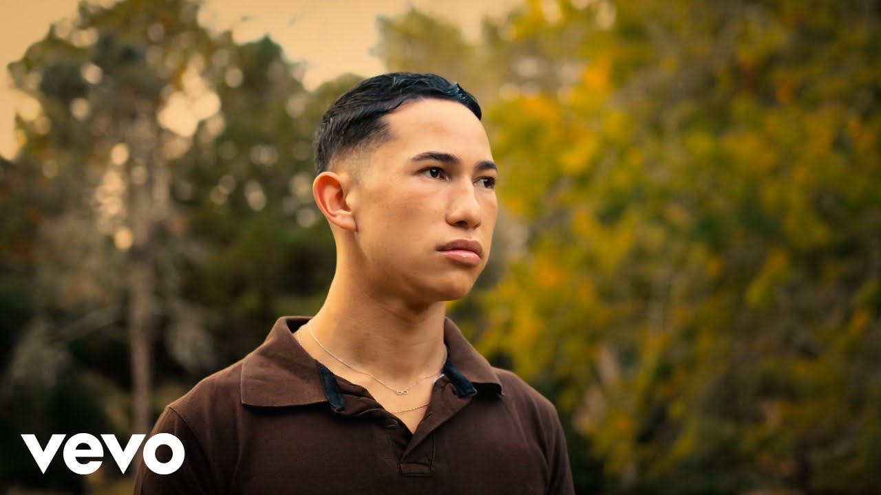 Javiyah Nikoia - Back to Strangers (Official Music Video)