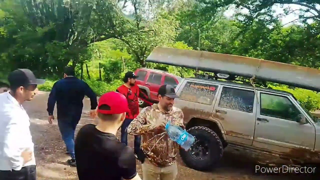 explorando ruta 4x4 para el platanar del potrero de los Ibarra
