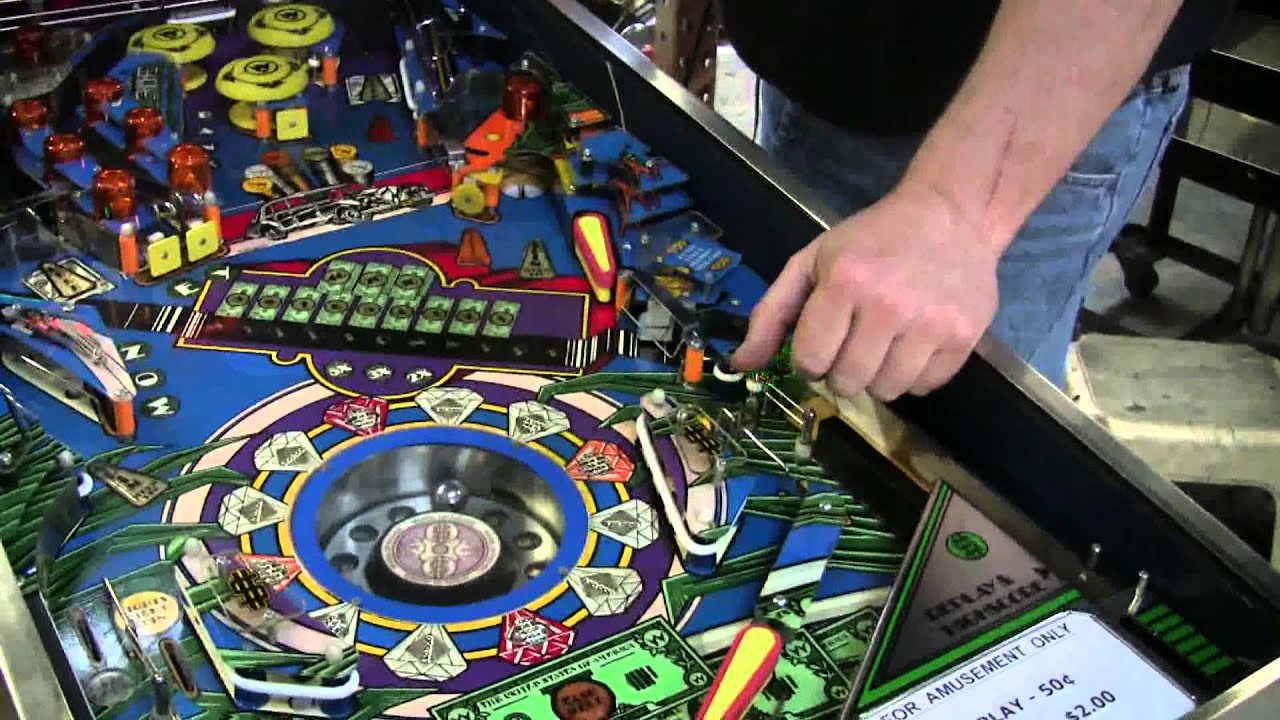 #215 Williams MILLIONAIRE Pinball Machine with spinning Roulette Wheel! TNT Amusements