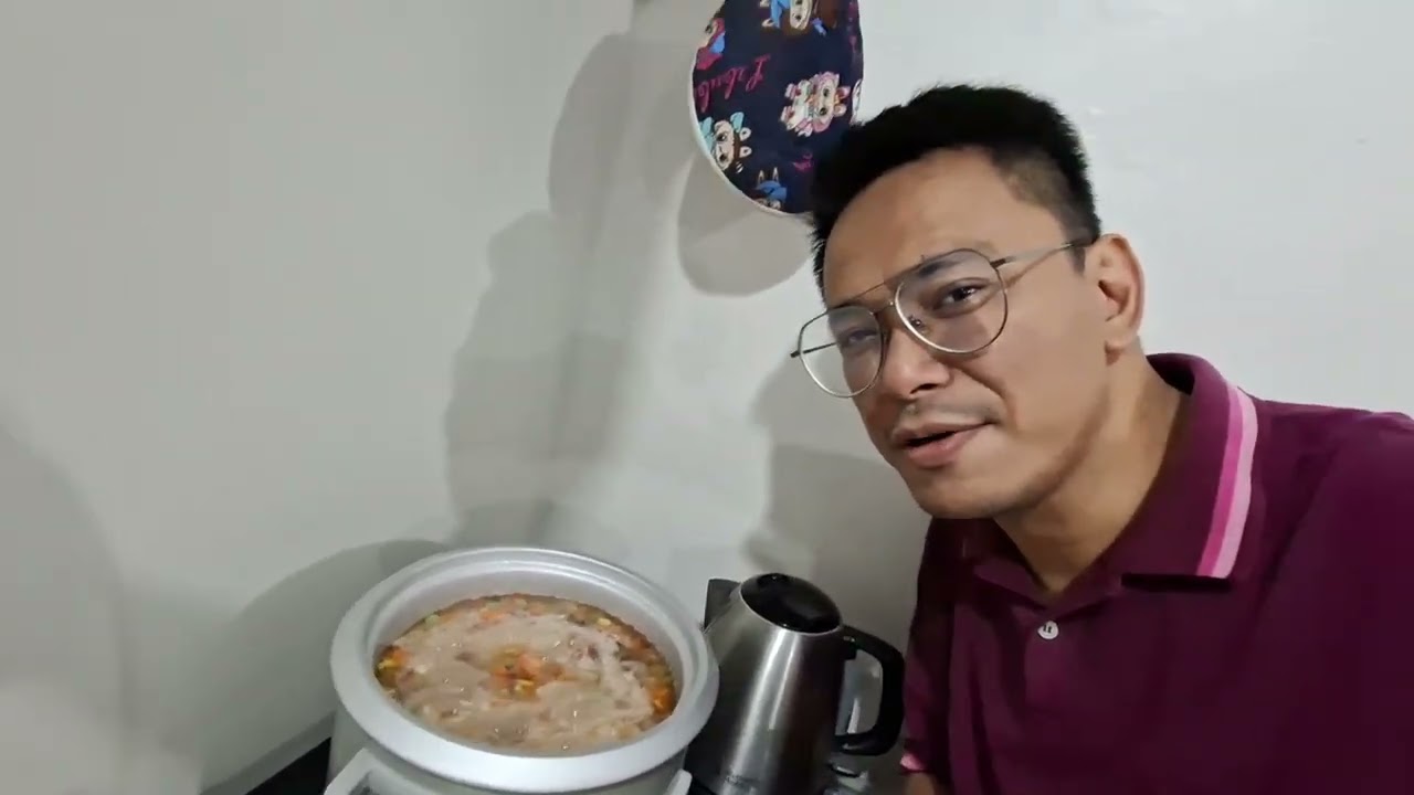 Cooking in a Rice Cooker Del Mundo Corned Beef and Rice 