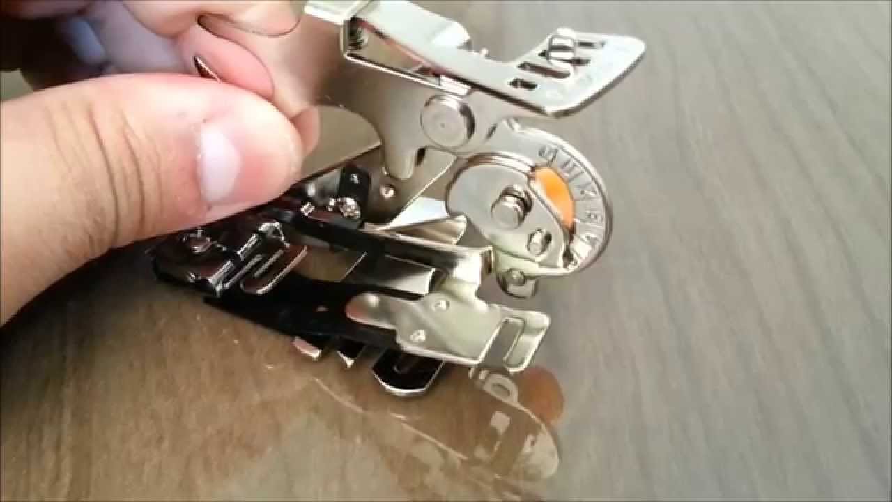 Como Instalar o Calcador De Pregas e Franzir Na Máquina De Costura Singer Elgin Janome