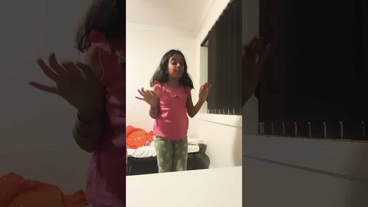 Dance tutorial Pose L.O.L surprise