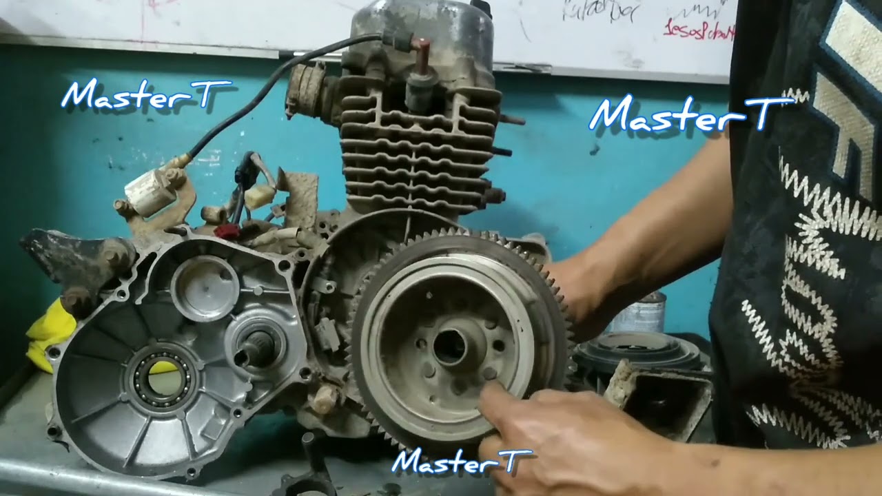 como cambiar la volante y el estator de MOTOR BAJAJ CROM Z