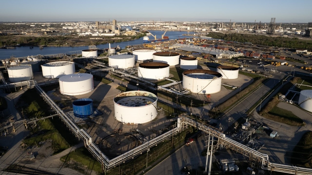 Цены на нефть резко выросли: предупреждение о снижении цен до 200 долларов за баррель и влияние н...