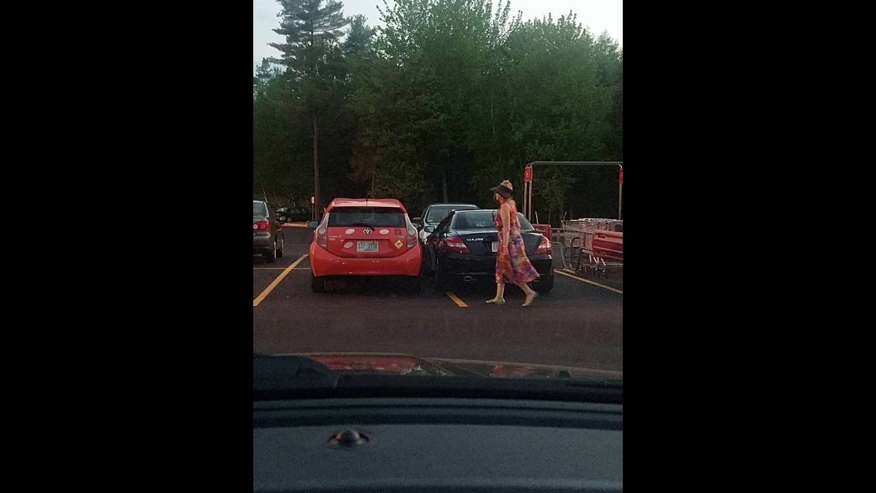 Teaching a #masshole how to park between the lines