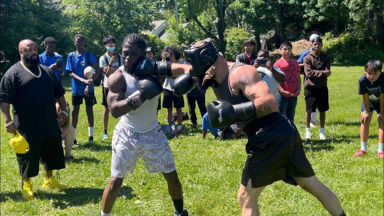 PUBLIC BOXING GOT INTENSE (SHAROD VS BAM BAM)