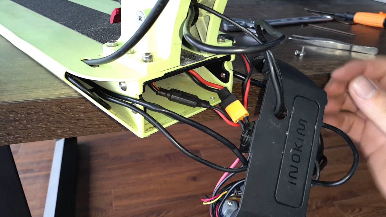 INOKIM LIGHT Service Video Part 1: Remove the battery