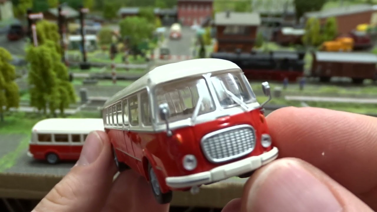 Okiem na makietę - autobus Jelcz 043 + przyczepa firmy BREKINA