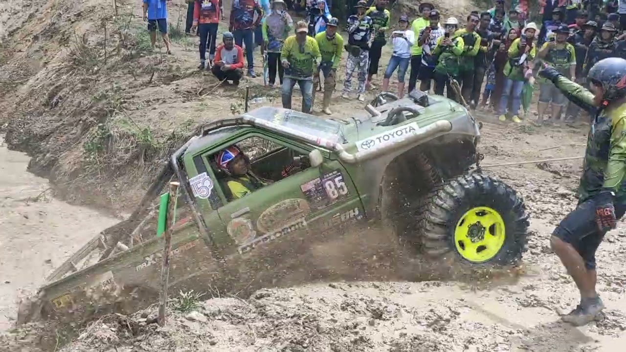4x4 