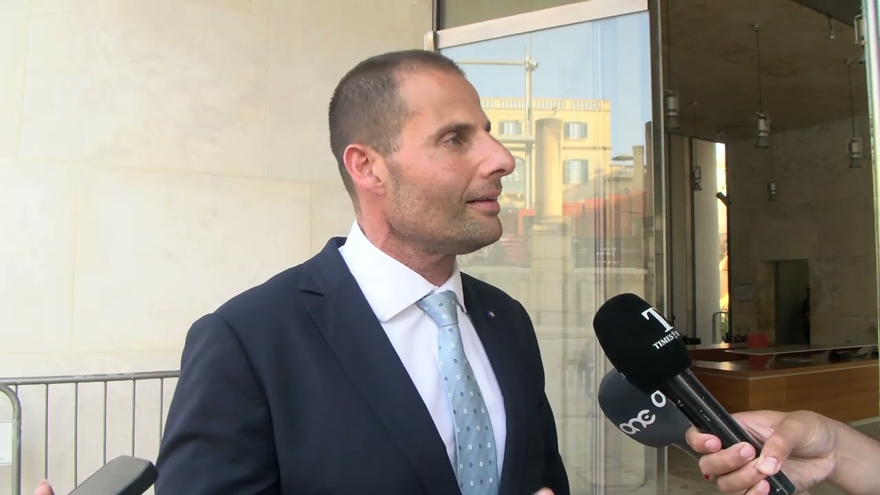 “JEKK HEMM NUQQASIJIET MIN-NAĦA TA’ XI ĦADD, IRID IĦALLAS IL-PREZZ GĦAL DAK LI ĠARA” – IL-PM