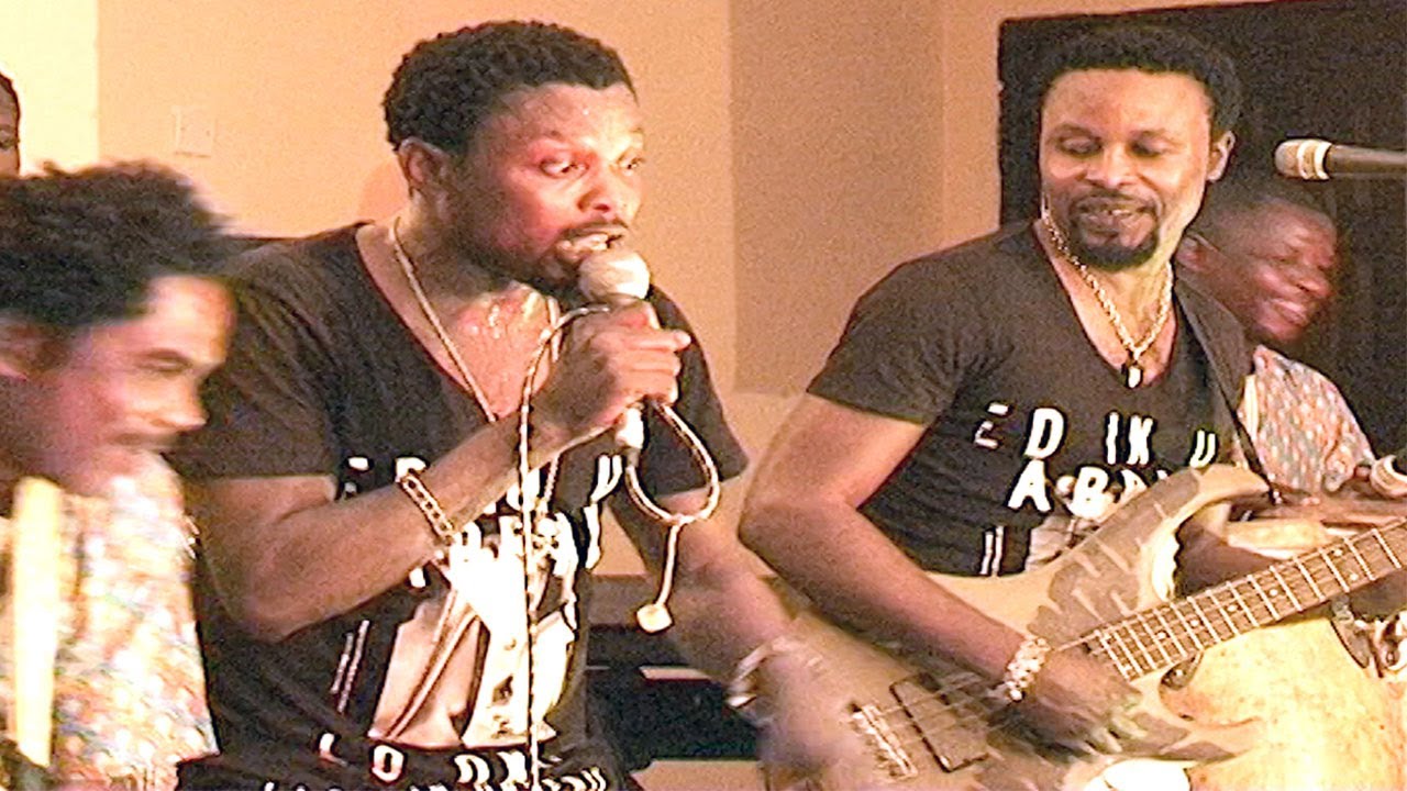 EMWIN-ESI BY DE WONDERFUL TWINS [BENIN MUSIC VIDEO] LIVE ON STAGE