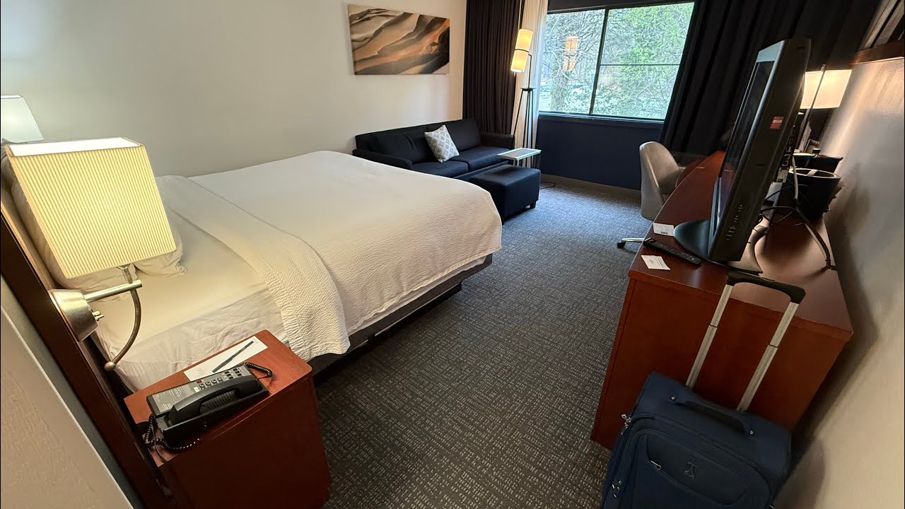 Room Tour - Courtyard Marriott Raleigh Midtown - Raleigh, NC